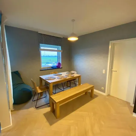 Lejlighed N40a12 Uniek Met Zicht Op De Vaart Voor 4 Personen En Zwembad Tijdens Juli En Augustus Nieuwpoort