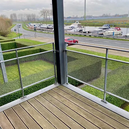 Lejlighed N40a12 Uniek Met Zicht Op De Vaart Voor 4 Personen En Zwembad Tijdens Juli En Augustus